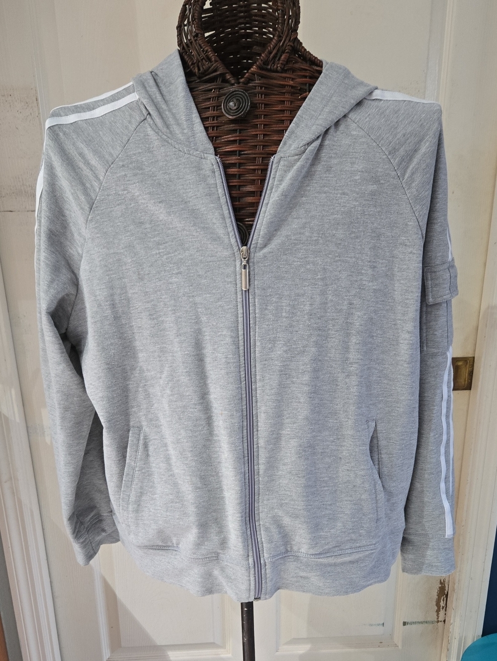 Everlast Light Gray Zip-Up Hooded Sweater with White Stripe-Size XL